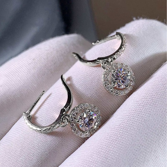 Luxe Rhinestone Cubic Zirconia Statement Earrings - Picture 5 of 9